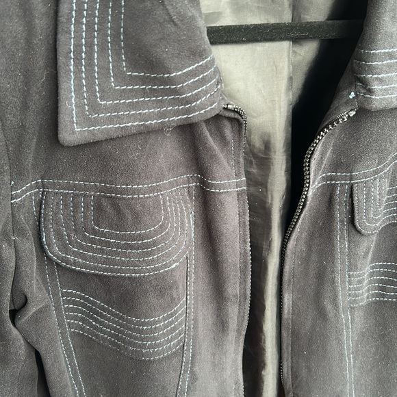 Jacket - Picture 2 of 4